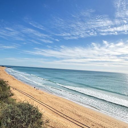 Villa Bonita Guesthouse Albufeira Old Town ภายนอก รูปภาพ