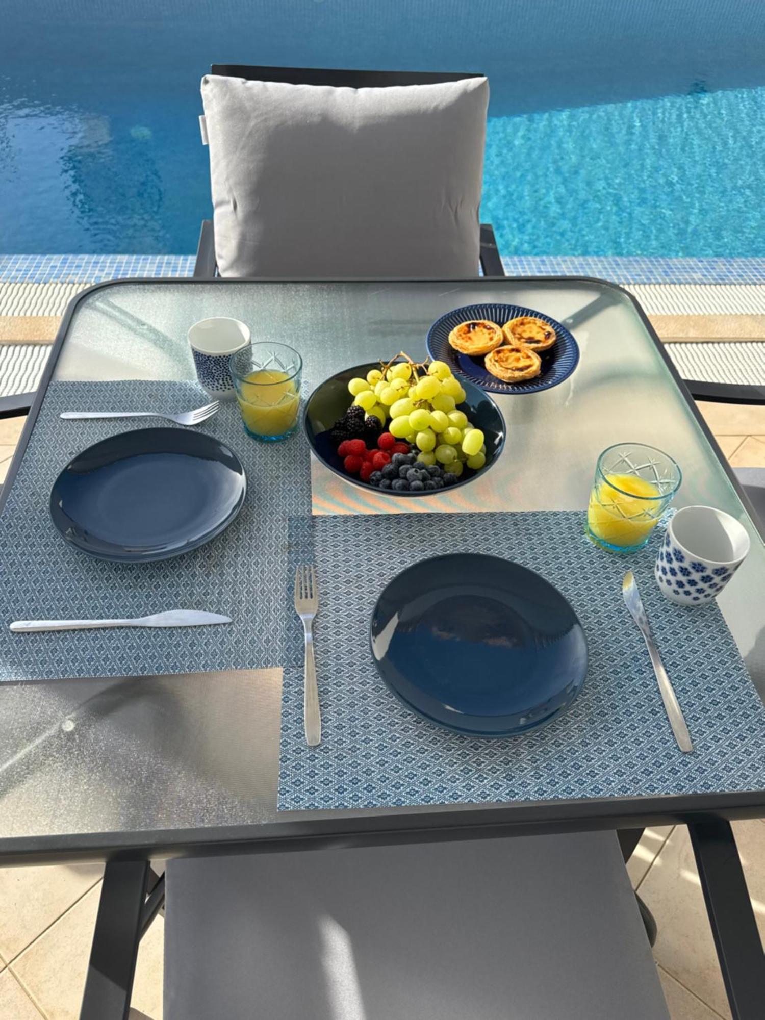 Villa Bonita Guesthouse Albufeira Old Town ภายนอก รูปภาพ