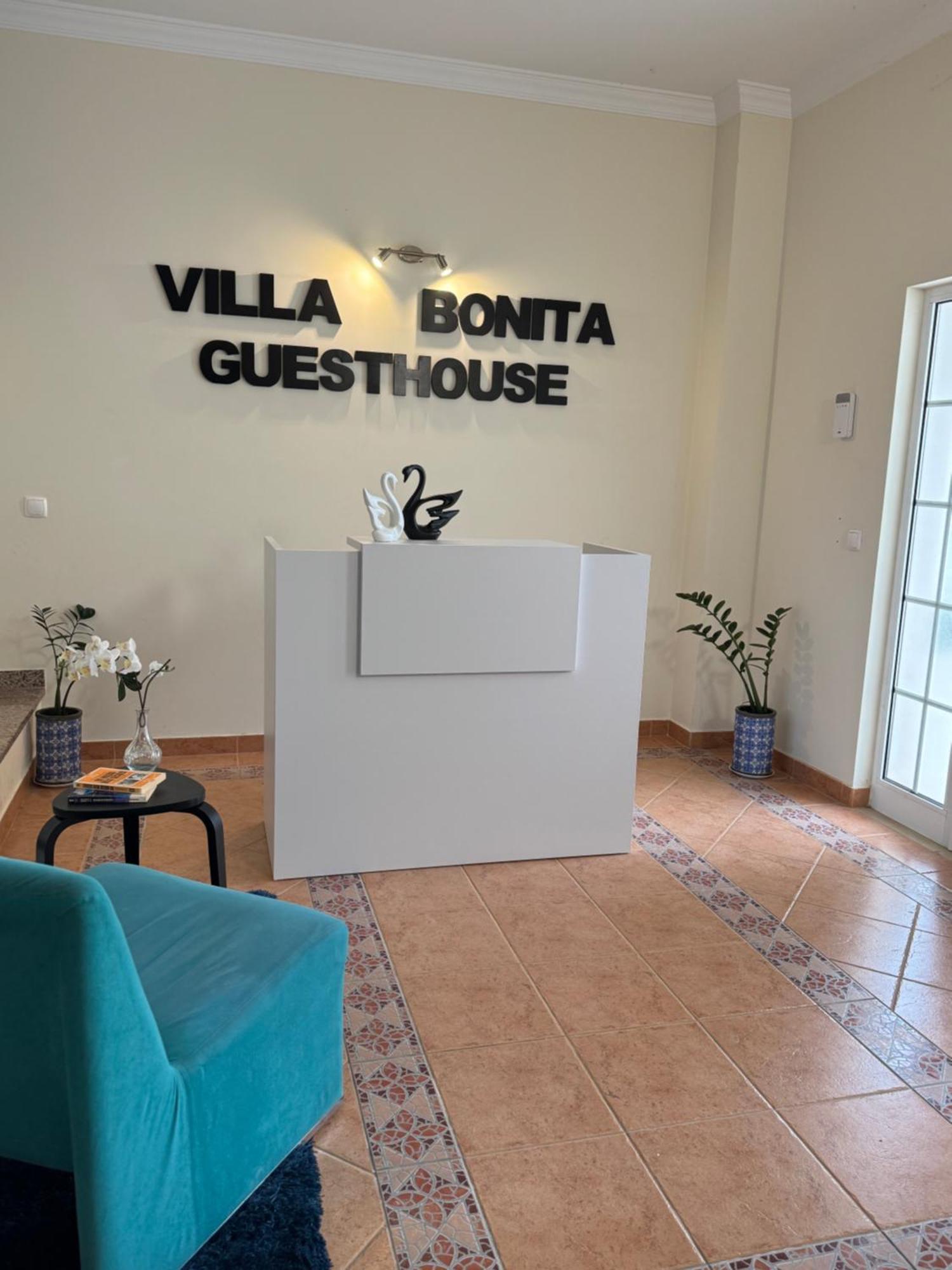 Villa Bonita Guesthouse Albufeira Old Town ภายนอก รูปภาพ