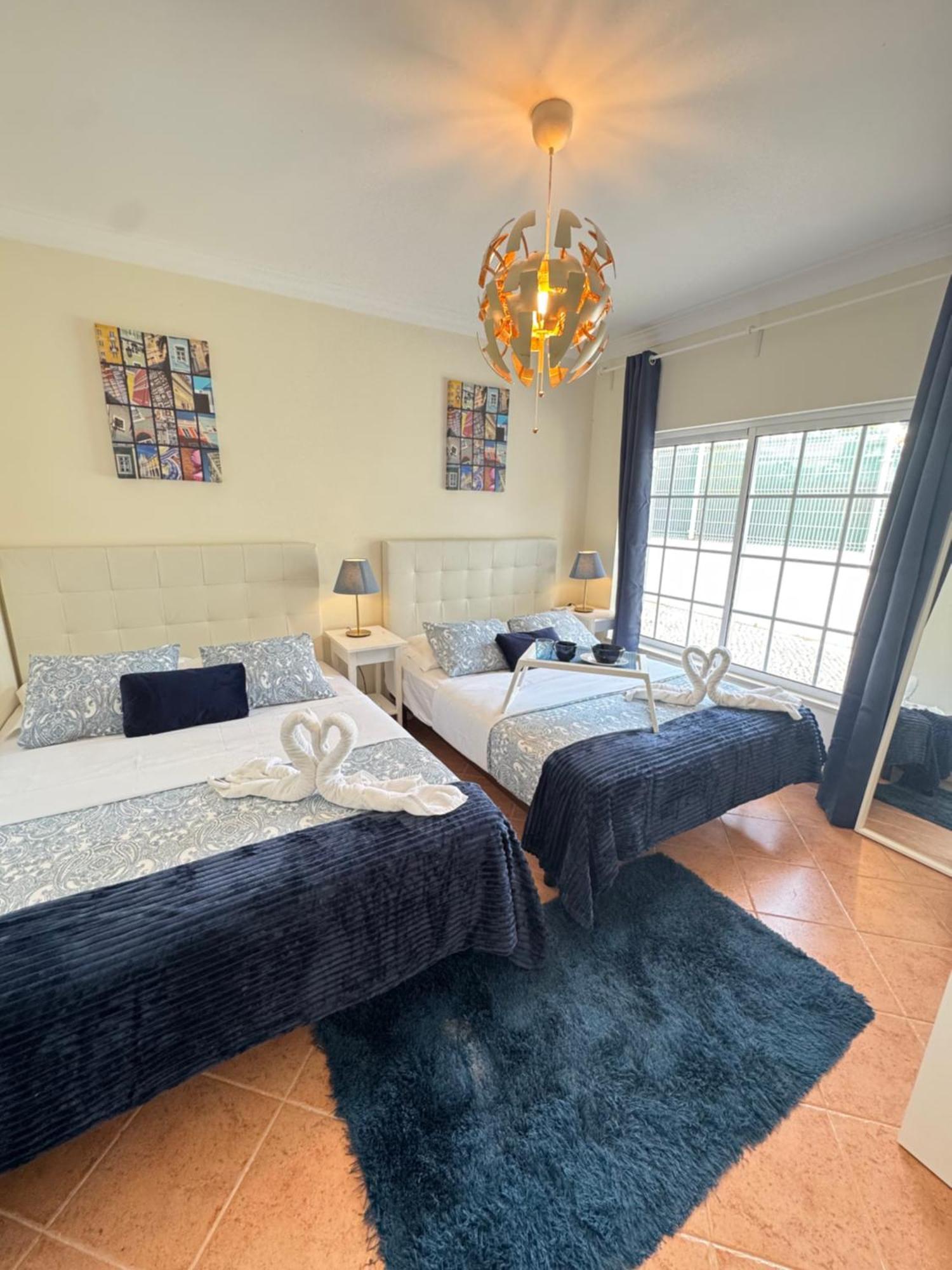Villa Bonita Guesthouse Albufeira Old Town ภายนอก รูปภาพ