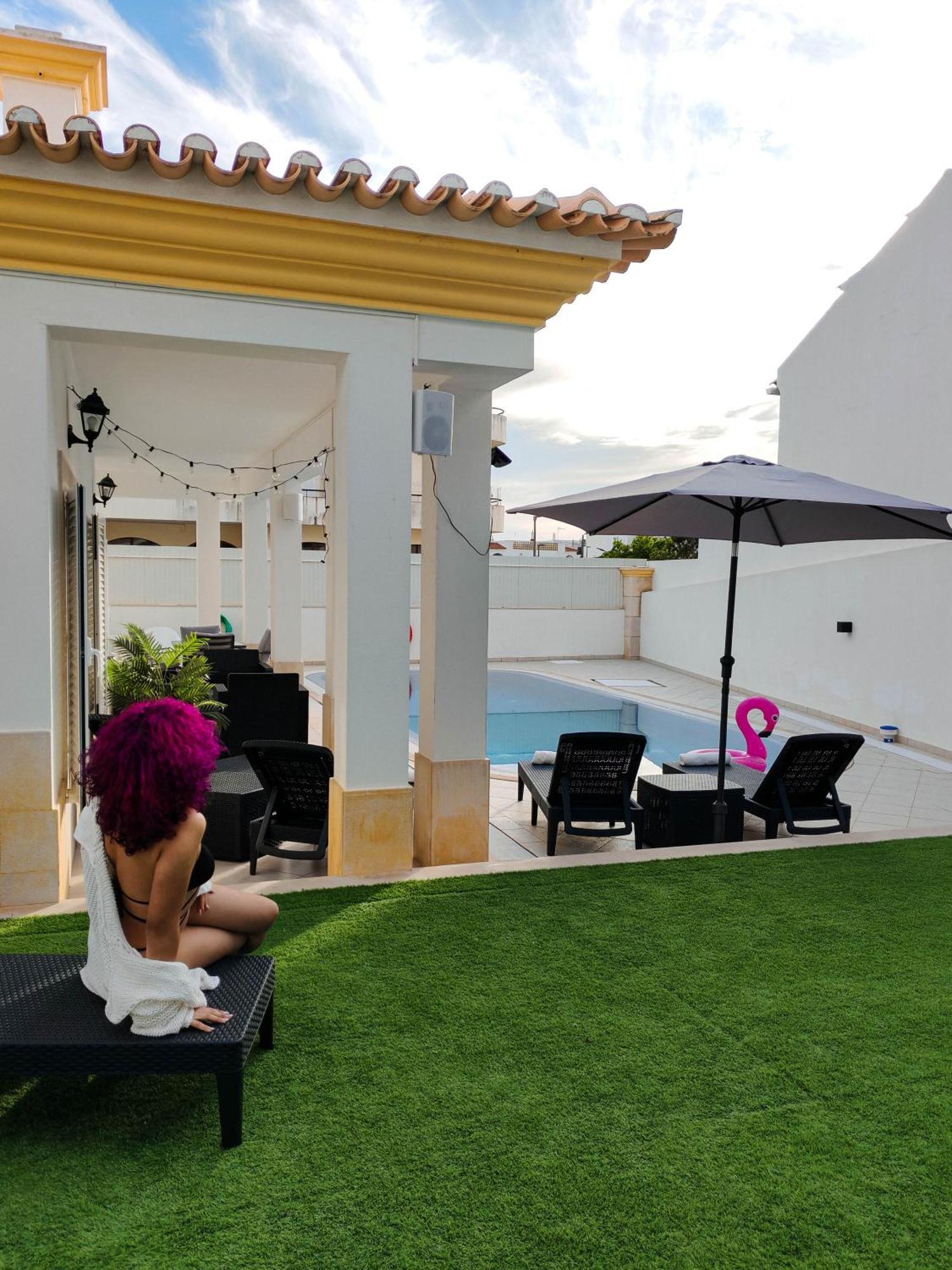 Villa Bonita Guesthouse Albufeira Old Town ภายนอก รูปภาพ
